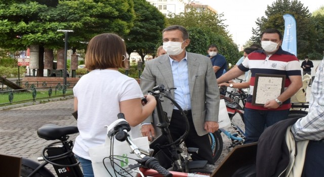 İşe bisiklet ile gelen personele teşekkür belgesi