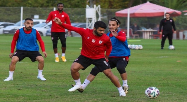 Samsunspor yaz transfer sezonunu 9 transfer ile tamamladı