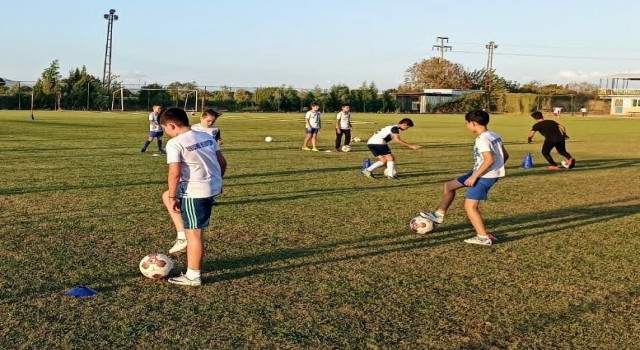 Yunusemre futbol altyapıda çalışmalar başladı