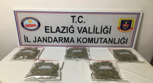 Kamyonetin zulasındaki uyuşturucu ele geçirildi