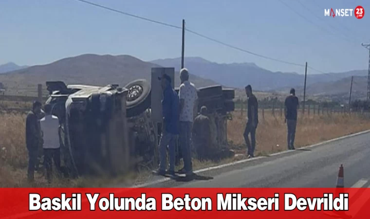 Baskil Yolunda Beton Mikseri Devrildi