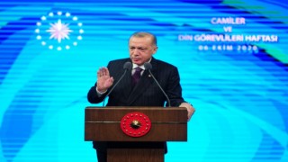 Cumhurbaşkanı Erdoğan’dan Macron’a tepki: ’İslam krizde’ açıklaması saygısızlıktan öte açık bir provokasyondur