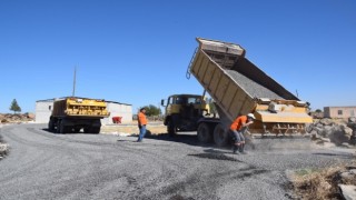 Yollarbaşı kırsal mahallesinde asfalt çalışması