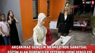 Akçakiraz Gençlik Merkezi’nde Sanatsal Eğitim Alan Öğrenciler Yeteneklerini Sergiledi