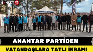 Anahtar Partiden Vatandaşlara Tatlı İkramı